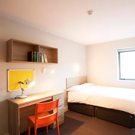 Three Bedroom - Edward Square Appartamento Galway