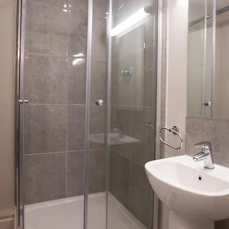 Three Bedroom - Edward Square Appartamento Galway